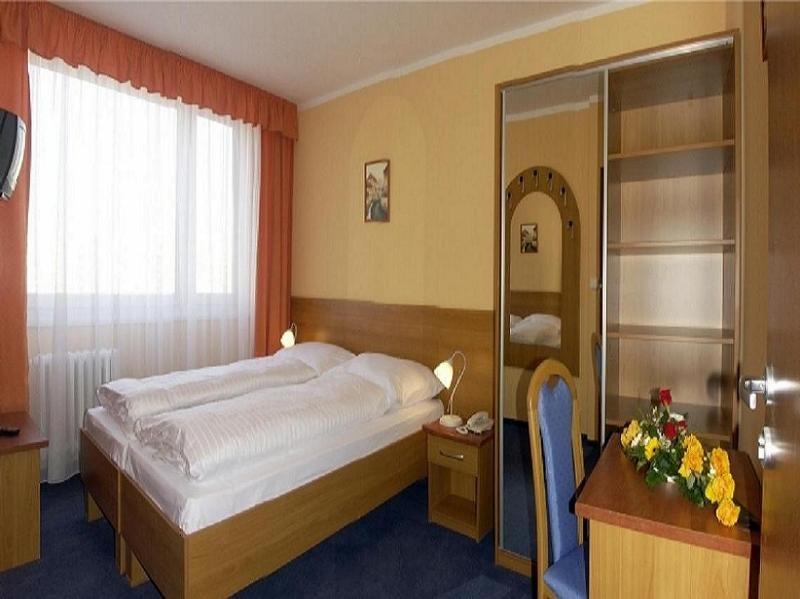 Bridge Hotel Prague Room photo